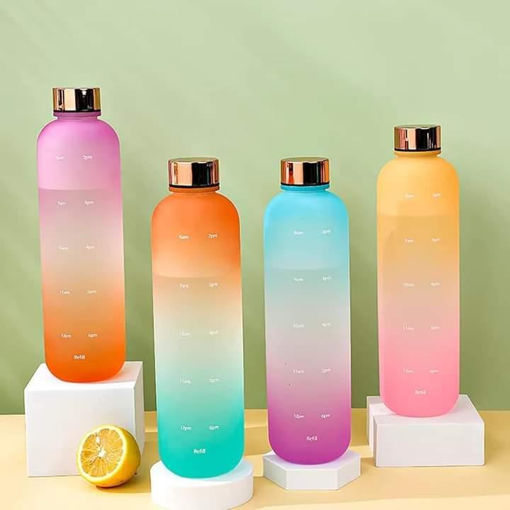 Multi color insulated water bottle perfect for gym and outdoor.